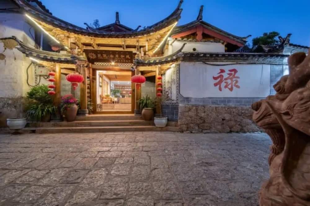 Floral Hotel Qu An He Feng Lijiang