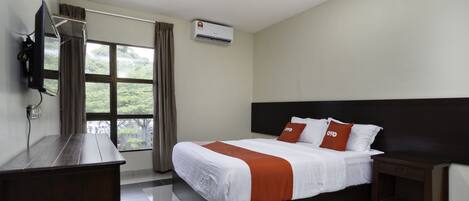 Free WiFi, bed sheets