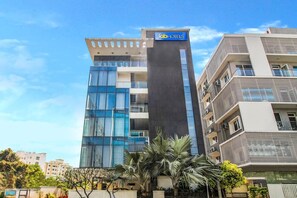 Front of property - FabHotel Yesmark II (Hyderabad)