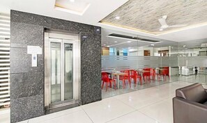 Lobby - FabHotel Yesmark III (Hyderabad)