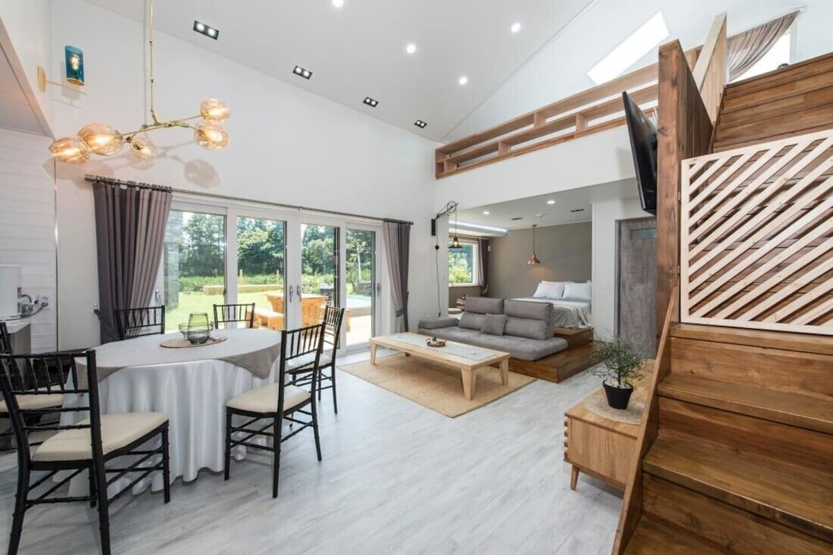 House, 3 Bedrooms (Darroze) | Living area | Flat-screen TV