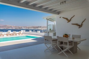Outdoor pool - Villa Avolia II by The Pearls Collection (Mykonos)