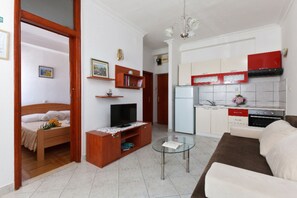 Apartment, 1 Bedroom (1) | Living area | Flat-screen TV - Tihi Val Apartments (Split)