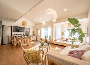 House, 3 Bedrooms | Living area | Flat-screen TV - Jeju Dalowa (Seogwipo)