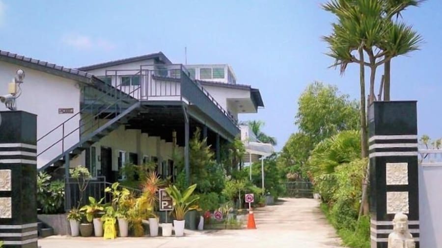 Palm Island Hostel