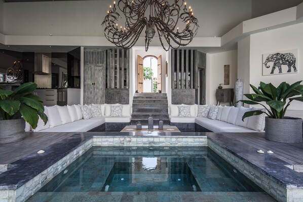 Outdoor pool, pool loungers