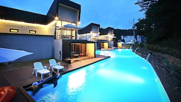 Seasonal outdoor pool