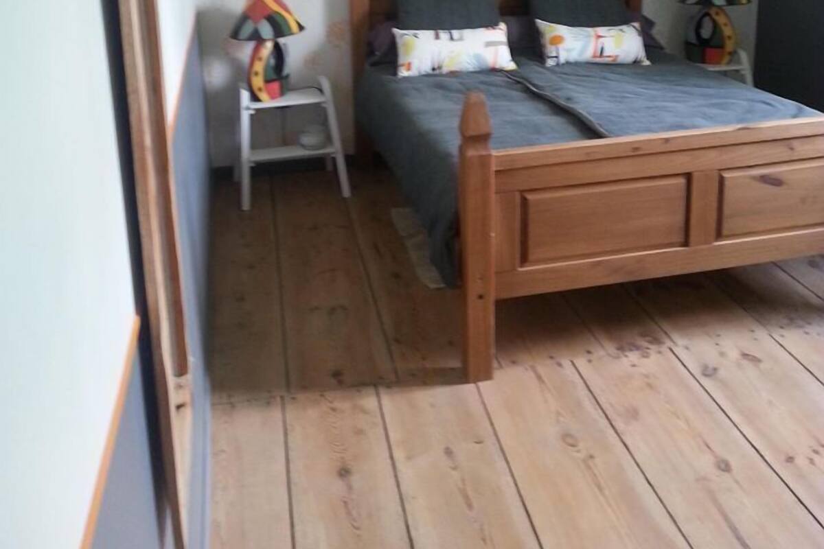 Double Room (Châtaignier) | Premium bedding, memory foam beds, iron/ironing board (on request)