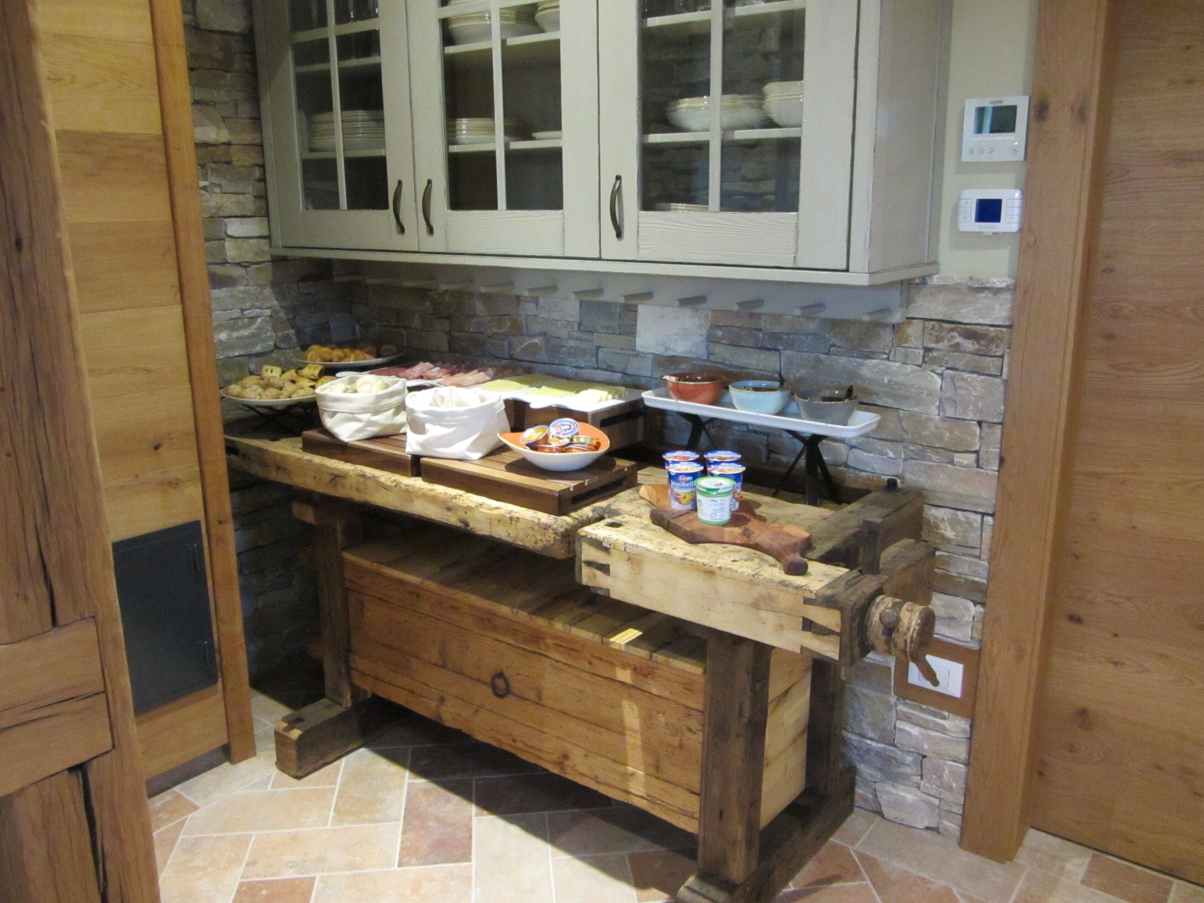 Free daily self-serve breakfast