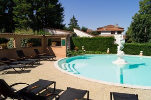 Seasonal outdoor pool, sun loungers