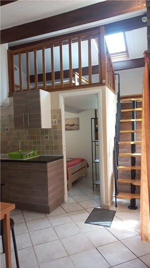 Family Gite (4/6 people with Mezzanine) | 1 bedroom, individually decorated, individually furnished, desk