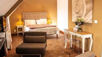 Premium Double Room, Sea View | 1 bedroom, individually decorated, individually furnished