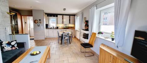 TV, fireplace, DVD player, stereo