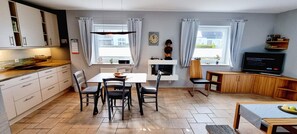 Dining - Apartment FeWo "Kirchsee" (St. Peter-Ording)