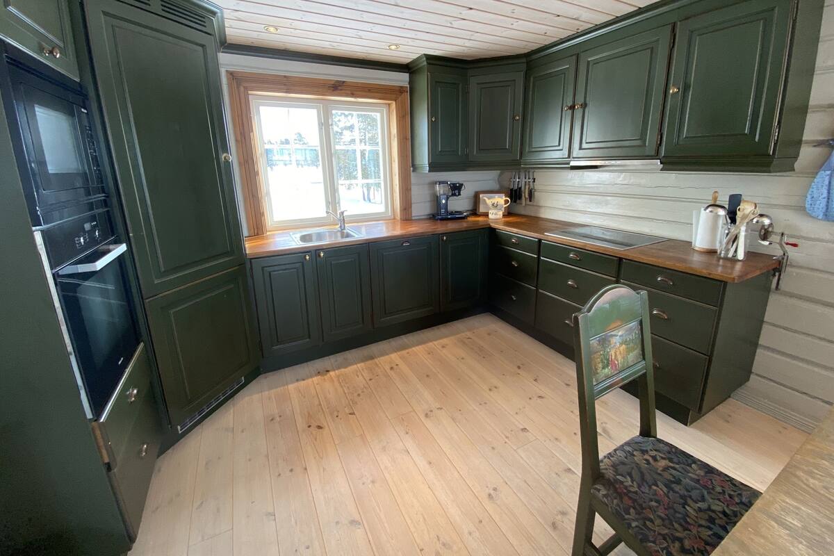 Husmannsstua | Private kitchen | Oven, stovetop, dishwasher, toaster