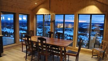 Utsikten | 3 bedrooms, individually decorated, individually furnished, bed sheets