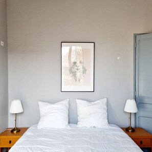 4 habitaciones, escritorio, wifi gratis y ropa de cama 