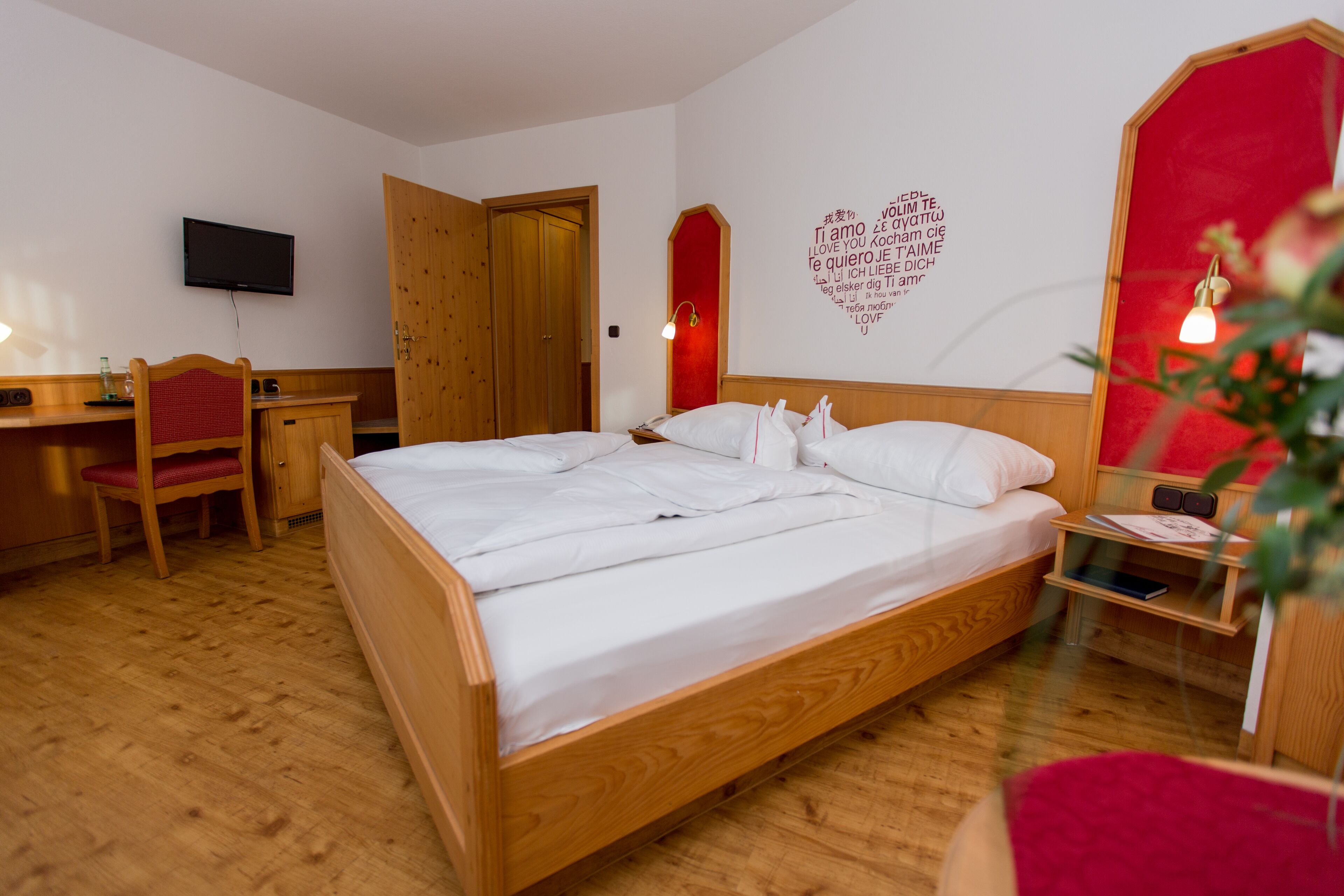 hypo-allergenic bedding, down duvets, individually decorated, desk