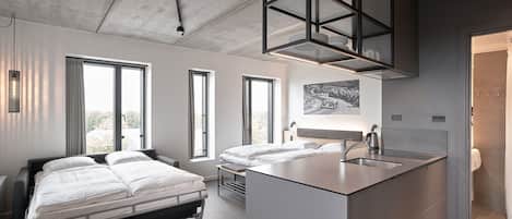 Family Studio, 1 King Bed with Sofa bed | Hypo-allergenic bedding, desk, soundproofing, free WiFi