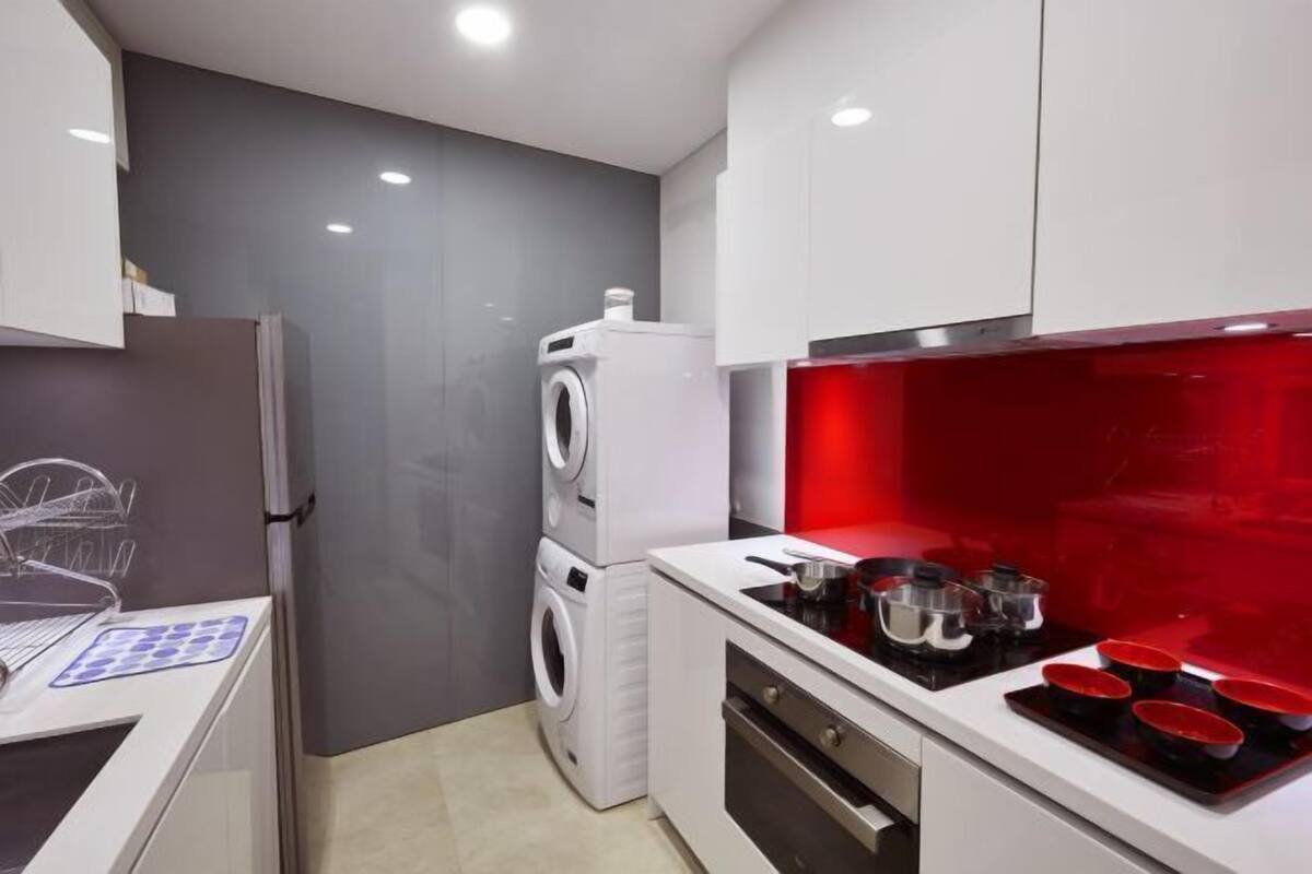 Refrigerador, microondas, horno, placa de cocina