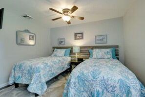 2 bedrooms, iron/ironing board, travel crib, internet
