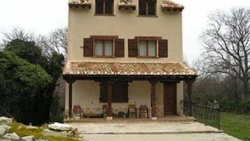 Mặt tiền nơi lưu trú