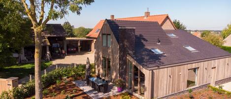 Fachada de la propiedad