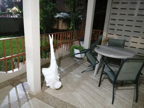 Deluxe Double Room | Terrace/patio