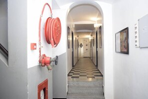 Interior - Le Chateau - A Heritage Boutique Hotel (Pondicherry)