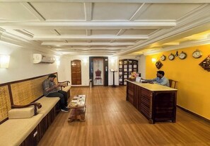 Lobby - Le Chateau - A Heritage Boutique Hotel (Pondicherry)