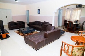 TV - St  Agnes  Apartment (Ayawaso)