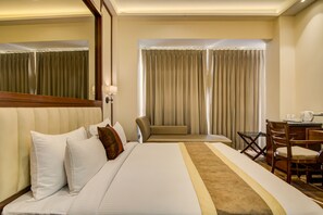 Deluxe Room | Premium bedding, minibar, in-room safe, individually furnished - Amritara Sadka Amritsar (Amritsar)