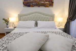 Double or Twin Room | Premium bedding, minibar, in-room safe, blackout drapes - Roman Nights (Rome)