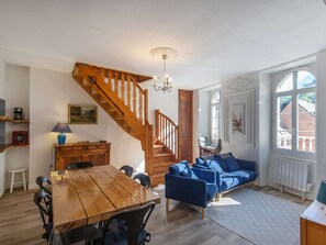 Interior - Charming Duplex: Modern Comfort, 6 Guests, Central Location in Cauterets (Cauterets)