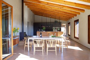 Kitchen dining room