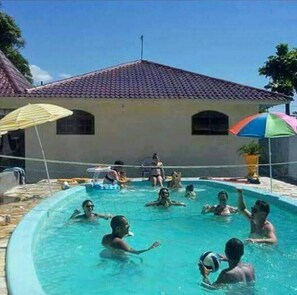 Piscine extérieure