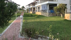 Front of property - ROZA VİLLAS (Kusadasi)
