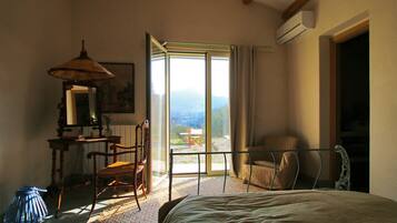 3 chambres, fer et planche Ă repasser, Wi-Fi, draps fournis