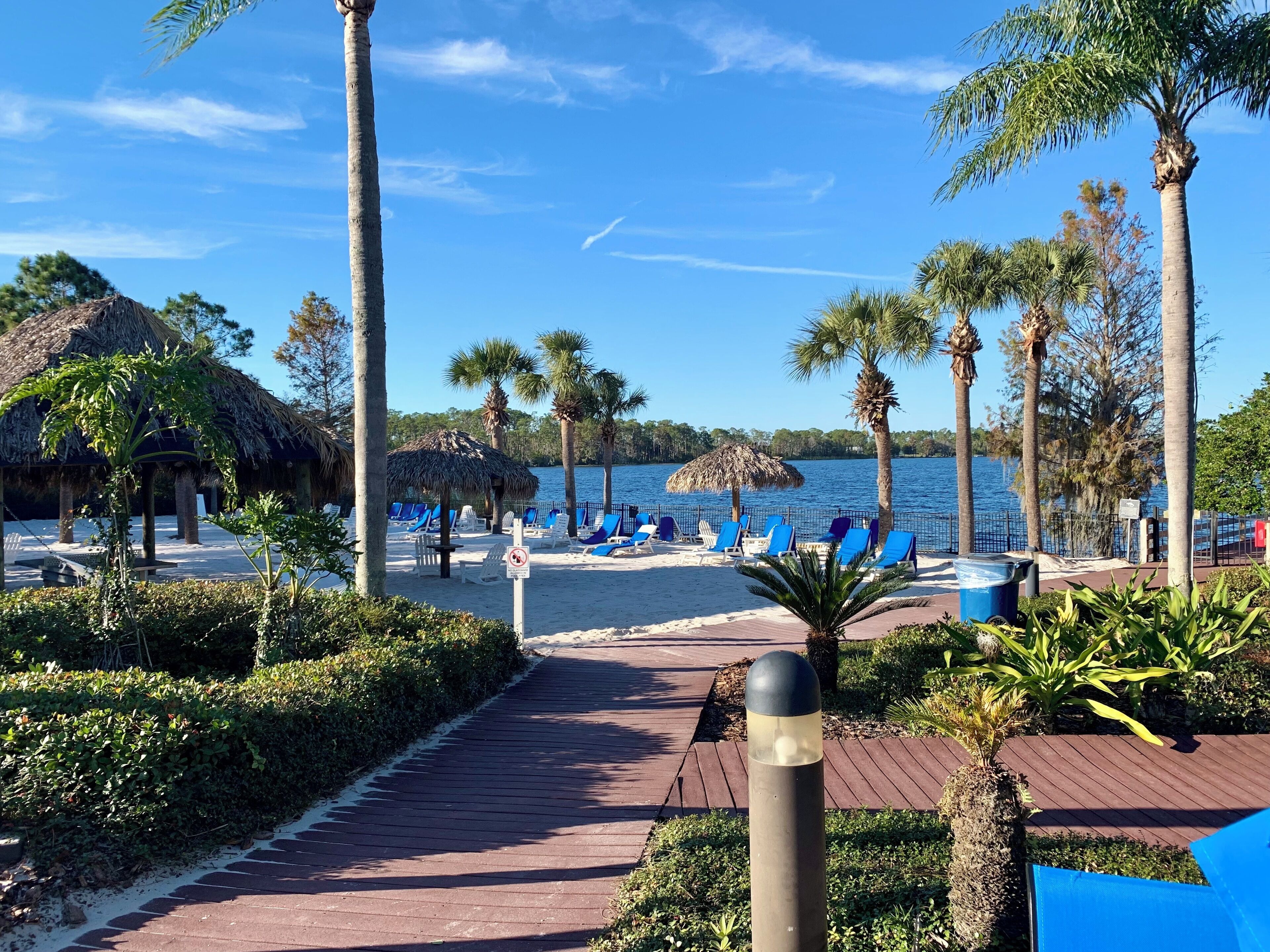 Liegestühle, Strandtücher