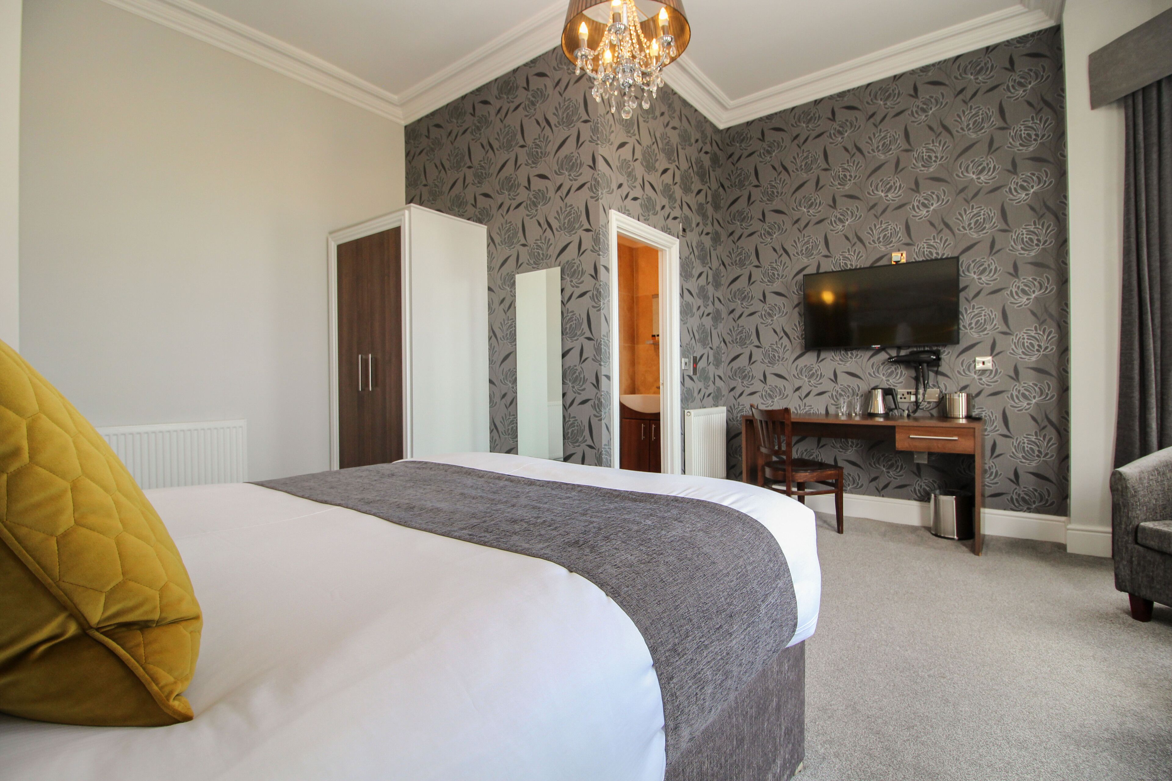 superior double room | individually decorated, individually furnished, desk, laptop workspace