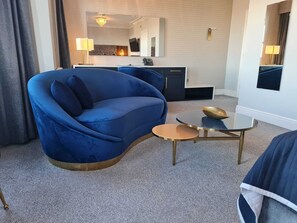 Junior Suite, Sea View | Individually decorated, individually furnished, desk, laptop workspace - Hotel Ocean (Great Yarmouth)