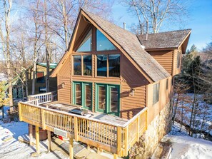 Exterior - NF46- Walk to Slopes! Sleeps 5 couples! Pets ok! Hot tub! (Davis)