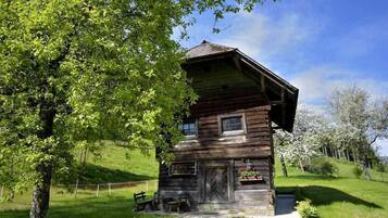 Comfort Cabin (Hütte zum Badeteich) | Individually decorated, individually furnished, free WiFi