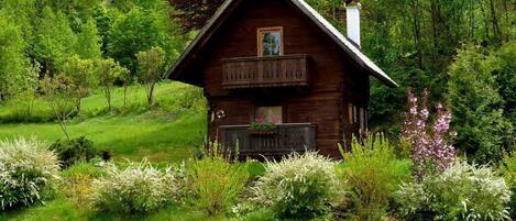 Comfort Cabin (Hütte zum Badeteich) | Individually decorated, individually furnished, free WiFi