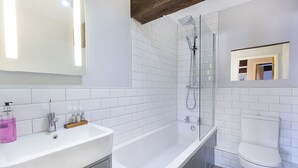 Apartment | Badezimmer