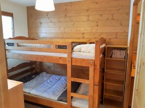 1 quarto, roupa de cama