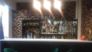 3 bars/lounges - HOTEL BAADRAAN INTERNATIONAL (Tbilisi)