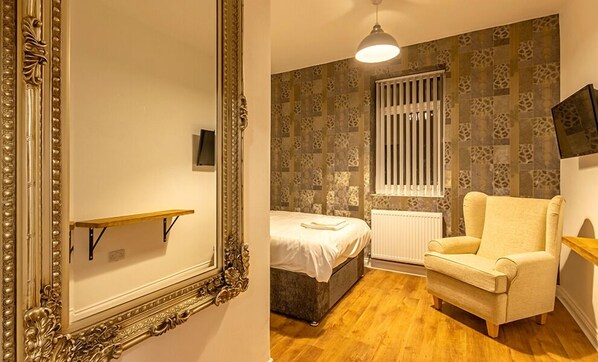 Deluxe Double Room | Free WiFi, bed sheets