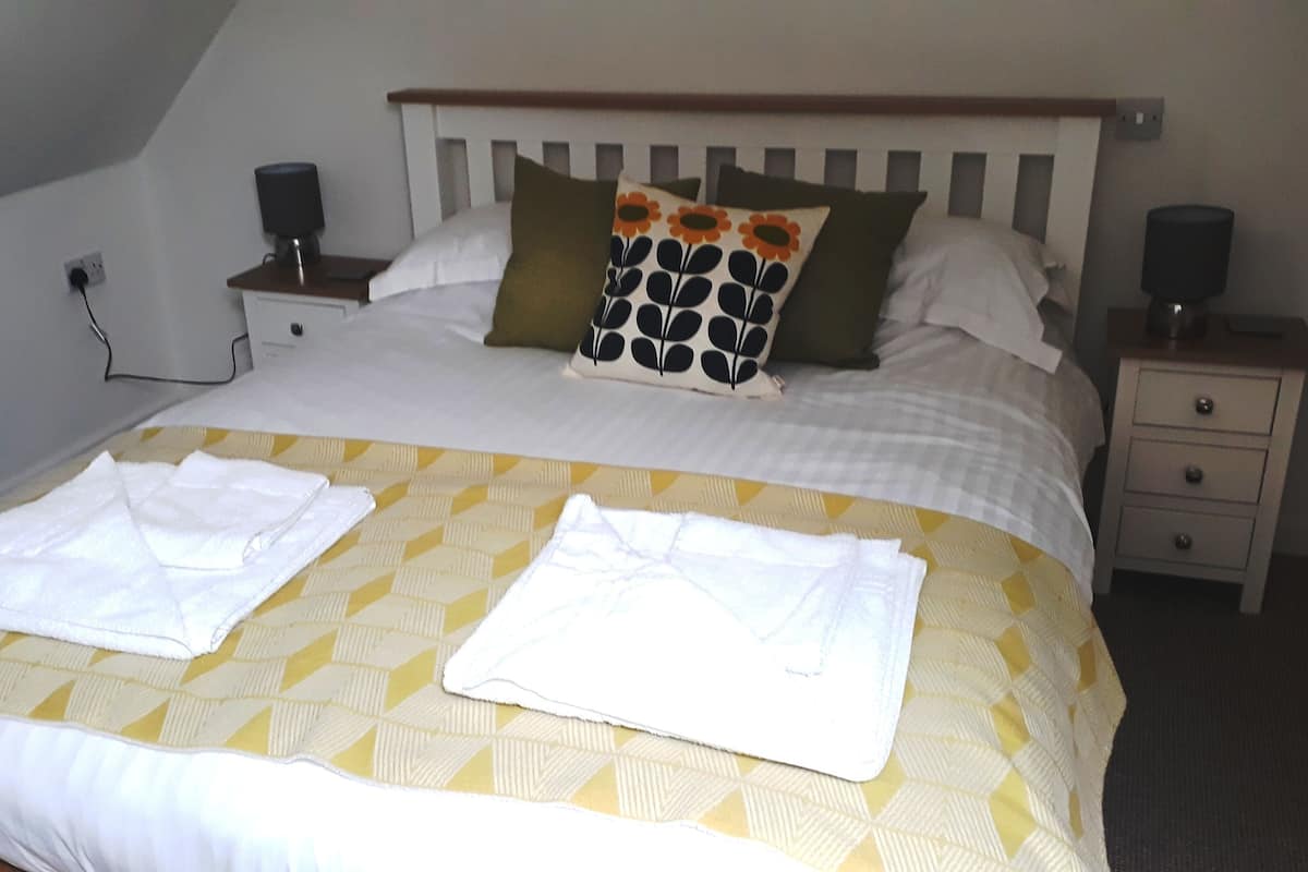 Egyptian cotton sheets, premium bedding, pillow-top beds