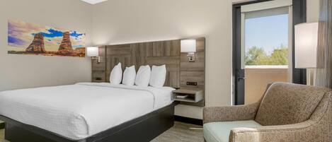 Standard Room, 1 King Bed, Non Smoking, Kitchenette